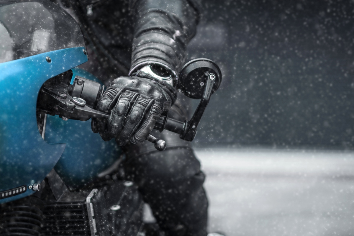 Freddo alla guida? Ecco i guanti moto invernali migliori per proteggerti -  Genial Motor